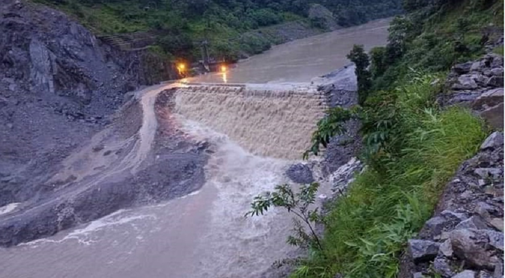 अरुण नदीमा पानीको बहाव बढ्यो, सतर्कता अपनाउन अनुरोध